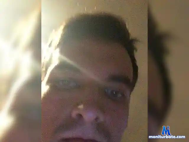 MatthewBoyy bongacams performer male