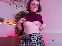 AmelieP0ulain bongacams live cam performer profile