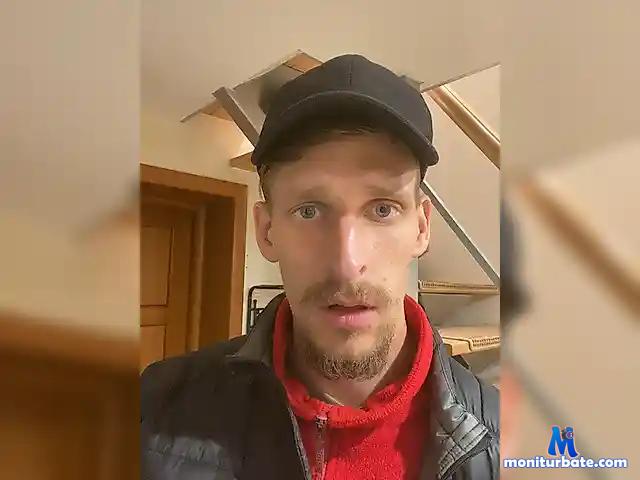 Ygodnik-19G bongacams performer male