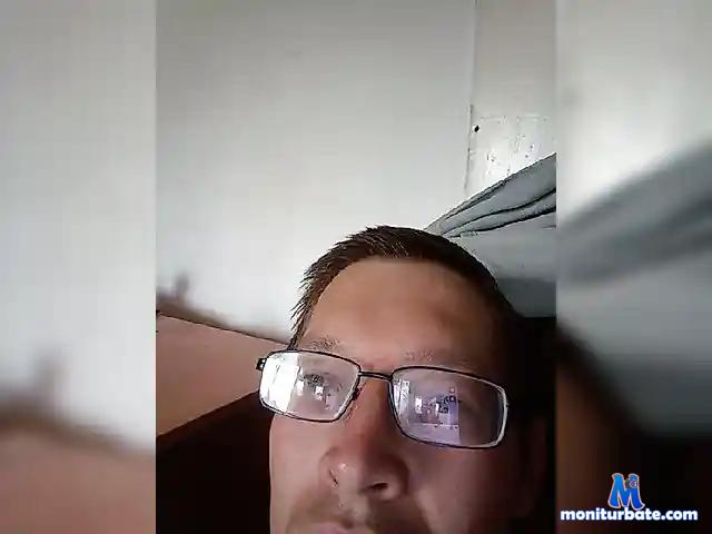 Voh9n bongacams performer male