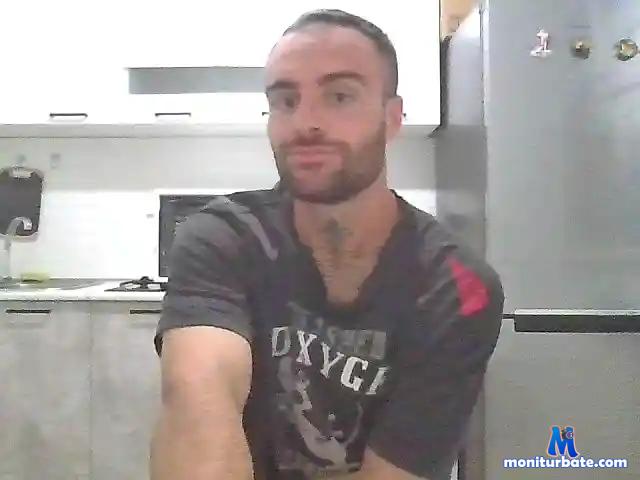 Eisjonny bongacams performer male