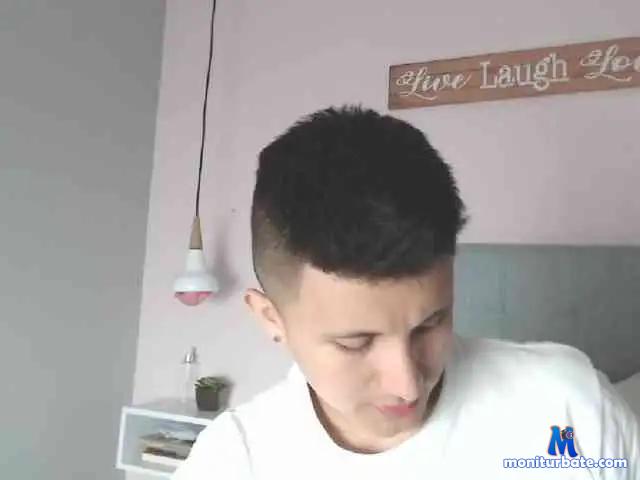 Jordi19cm bongacams performer male