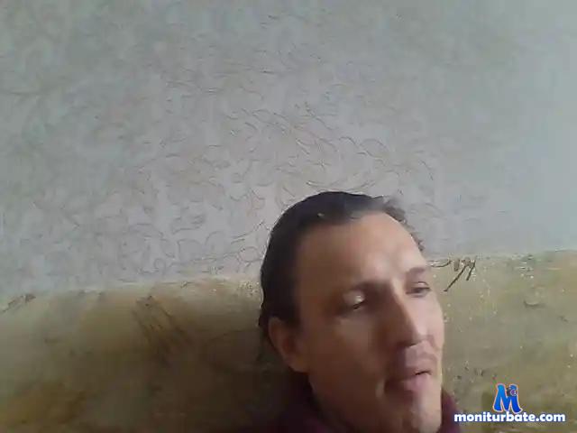 Handsome-12 bongacams performer male