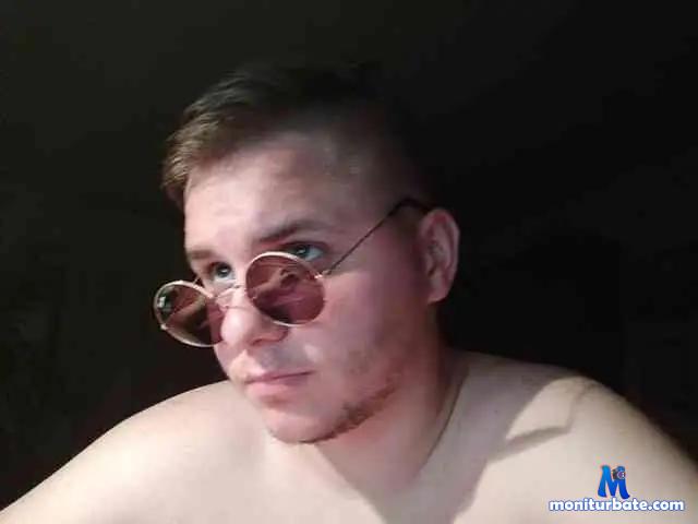 NikeBikeBoyy bongacams performer male