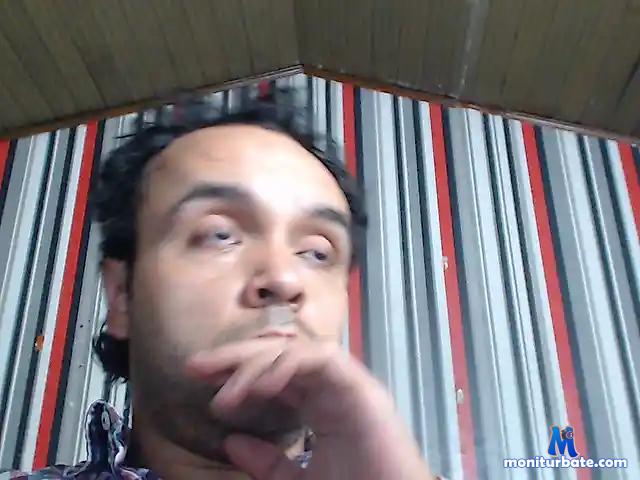 LatinMacho bongacams performer male