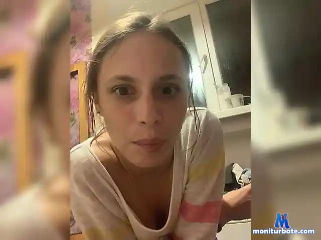 -NEEDLE- bongacams performer female