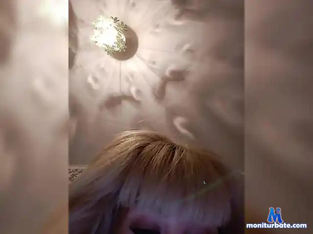 XTifanix bongacams performer female