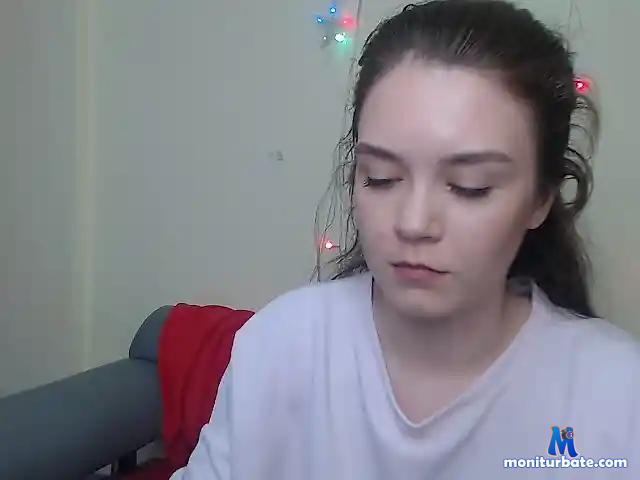adrianamosy bongacams performer female