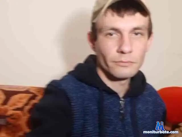 BiParenb bongacams performer male