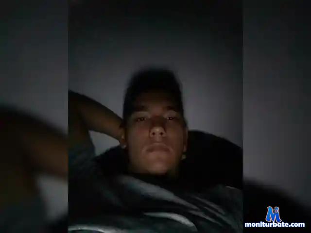 Enmanuell1 bongacams performer male