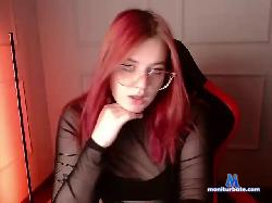 LucyGlass bongacams live cam performer profile
