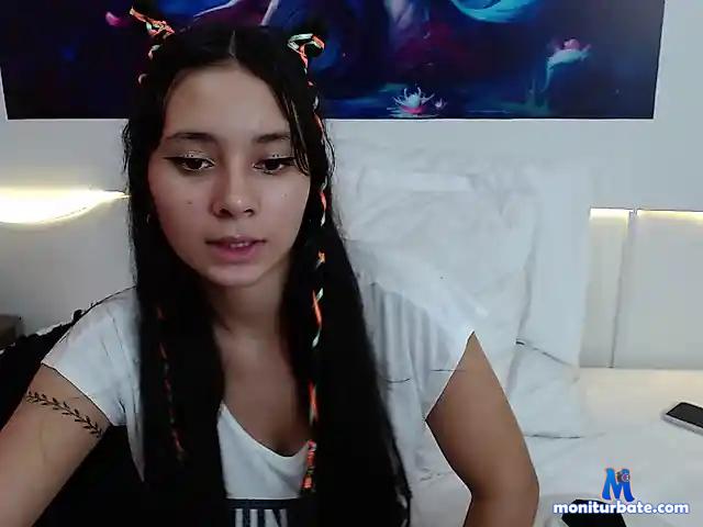 EmilyWhitty bongacams performer female