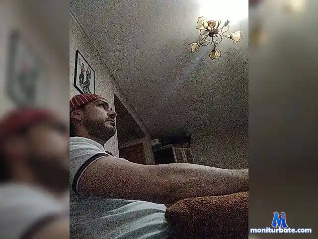 BilDeni bongacams performer male
