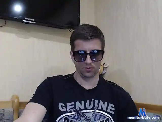 Max-888 bongacams performer male
