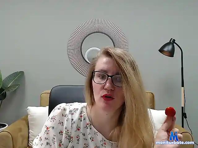 ElizabethLowerence bongacams performer female