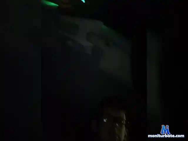 Gorilaz52-1-1 bongacams performer male