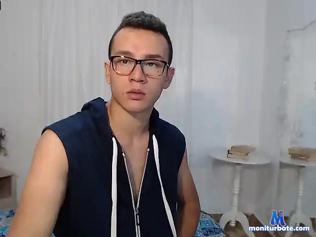 LucasDirrison bongacams performer male