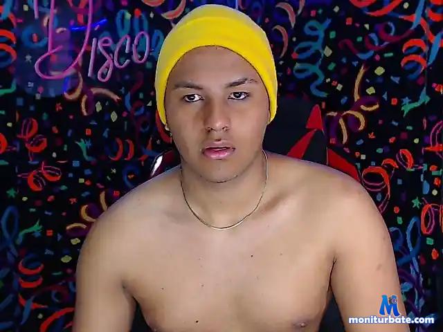 edwarsxx bongacams performer male