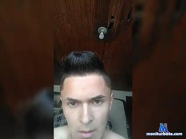 LatynboyKN bongacams performer male