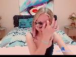 DameliaGli bongacams livecam show performer room profile