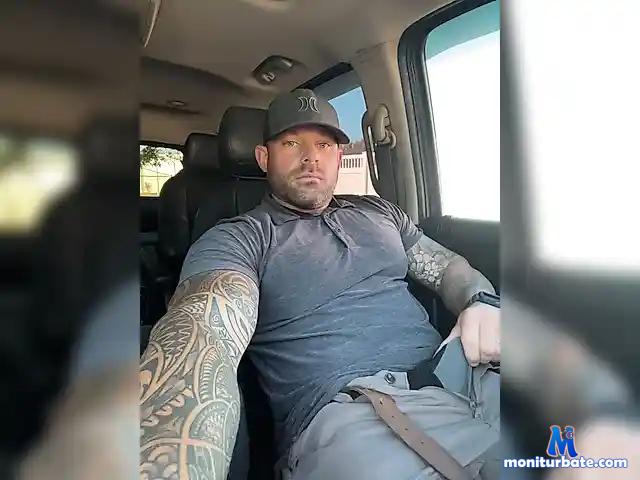 Bodybuilder24 bongacams performer male