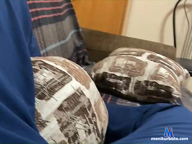 DoktorMax bongacams performer male