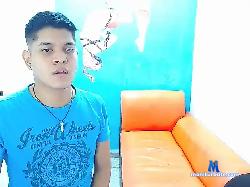 latinoshott bongacams live cam performer profile