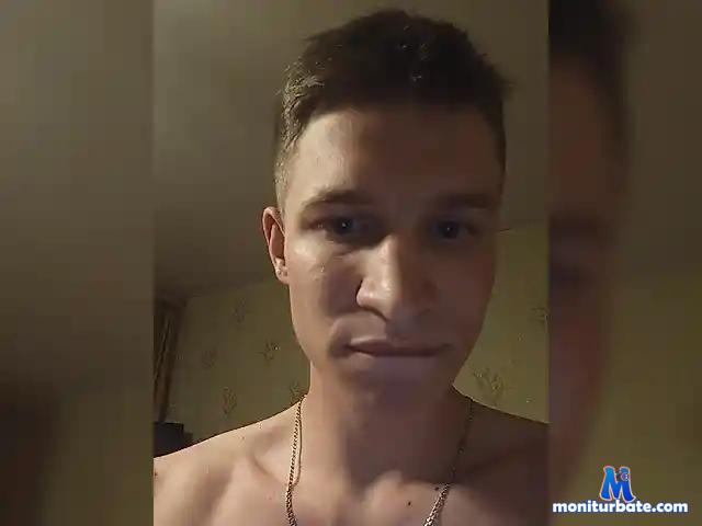 LuxAveus bongacams performer male