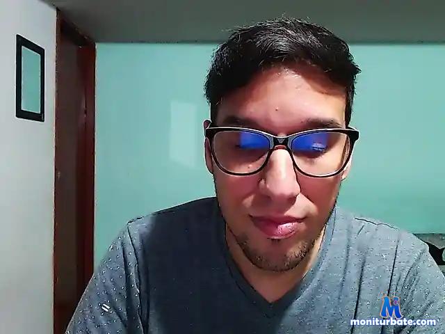 thiago-scott bongacams performer male