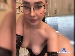 DaphneMills bongacams live cam performer profile