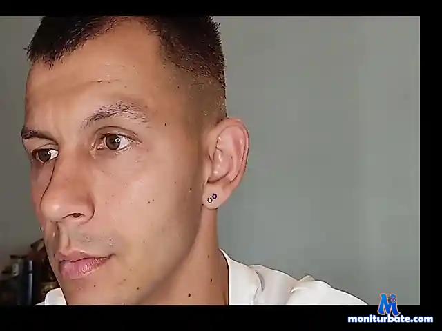 bronzedstud bongacams performer male
