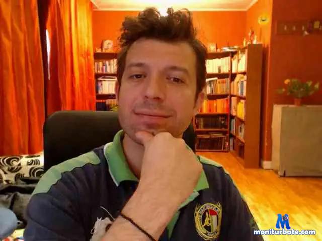 JimDerek bongacams performer male