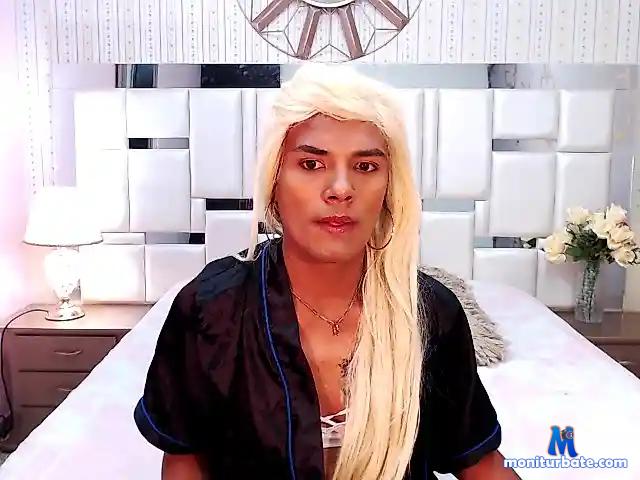 ebonyflor18 bongacams performer shemale