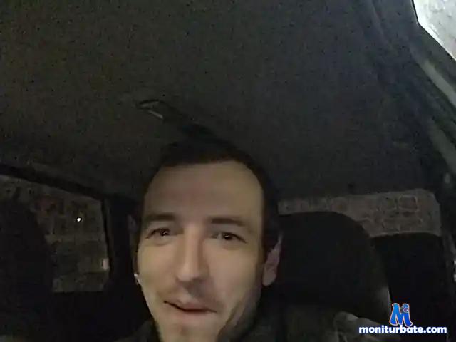 Tonny011 bongacams performer male