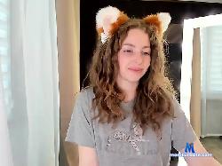 lucky-lia bongacams live cam performer profile