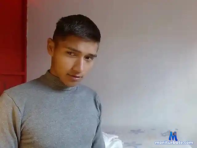 1Harry-Xtreme bongacams performer male