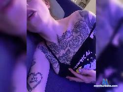 LeilaLove bongacams live cam performer profile