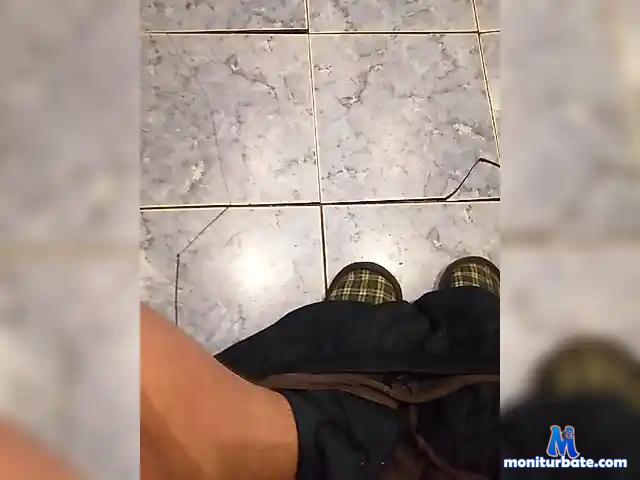 AID-14 bongacams performer male