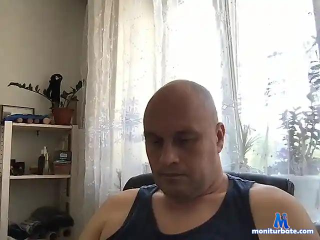 ssiirra bongacams performer male