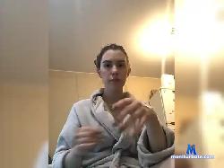 bellaStrip bongacams live cam performer profile