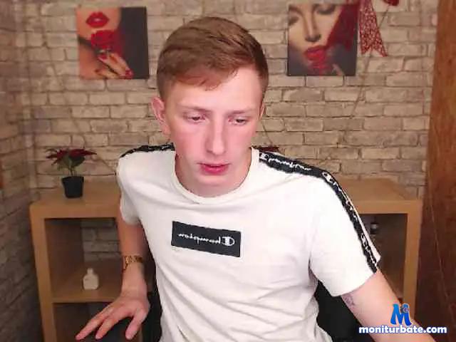 JulianCurve bongacams performer male