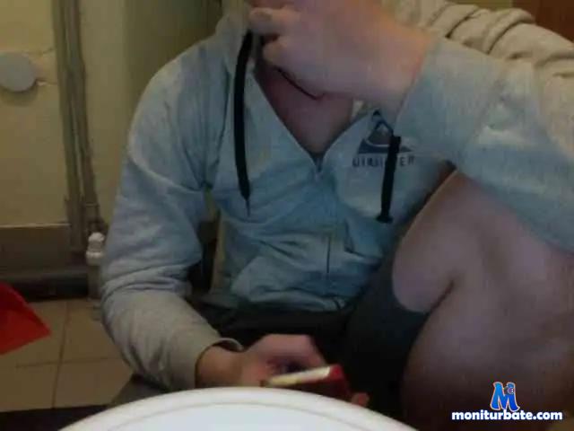 GoldKristiano bongacams performer male