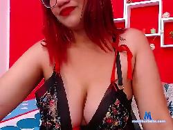 Dina-Quinn bongacams live cam performer profile