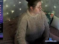 LilisRed bongacams live cam performer profile