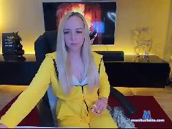 FamouseBarby bongacams live cam performer profile