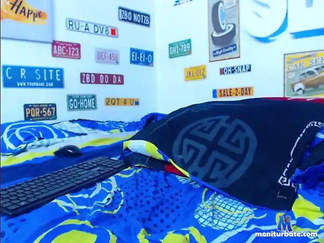 andy-cortes25 bongacams performer male