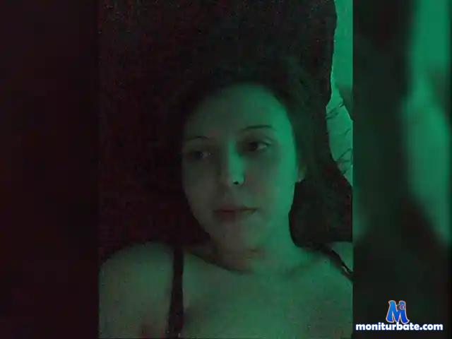 Alinesma bongacams performer female