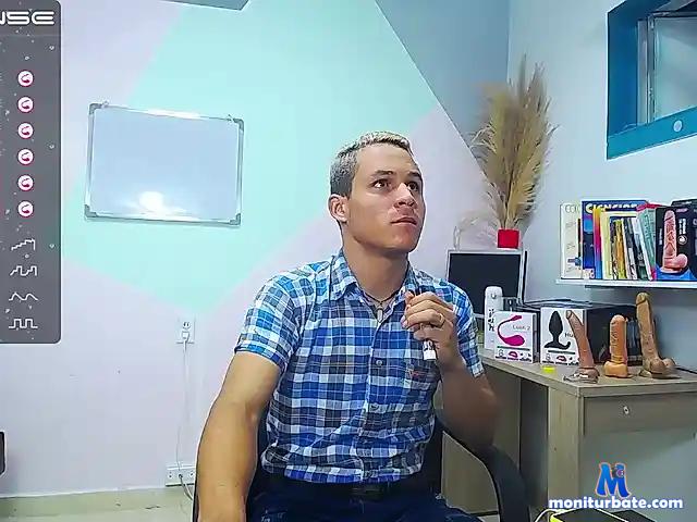 danyer-little bongacams performer male