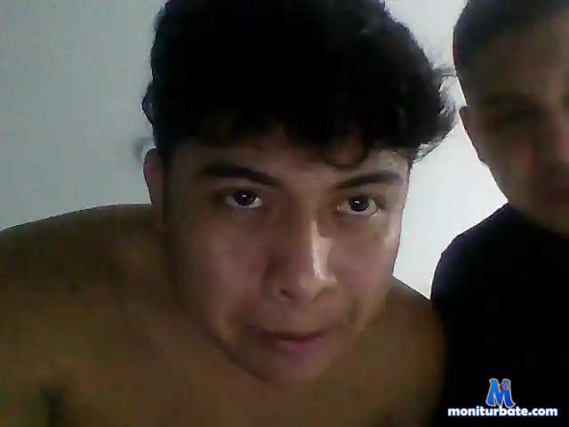 Moi20a bongacams performer male