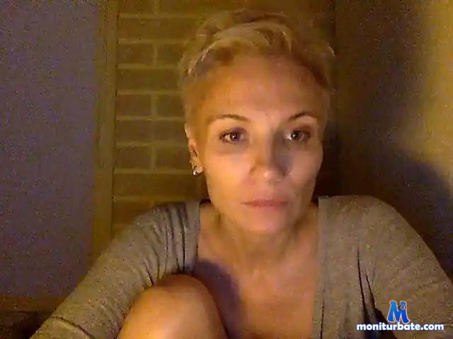 -Lavazza- bongacams performer female